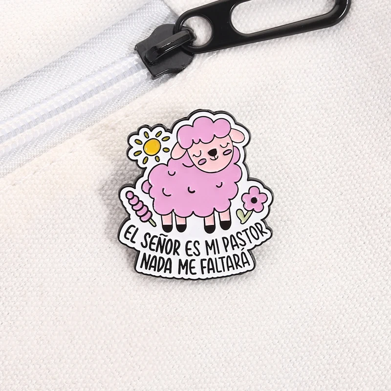 Rosa Schafe Jesus Glaube Brosche Emaille Pins EL SENOR ES MI PASTOR NADA ME FALTARA Broschen Revers Abzeichen Schmuck Geschenk für Freunde – Detail 18