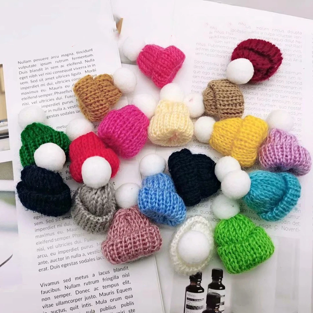 10Pcs/Lot Mini Knitted Christmas Hats DIY Santa Claus Snowman Doll Crafts Decoration Small Caps for Xmas New Year Decor