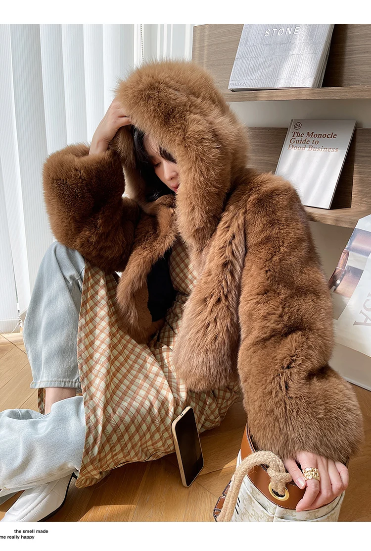 Ladies Short Fox Fur Coat Multicolor Coat Young Fashionable Age Reduction