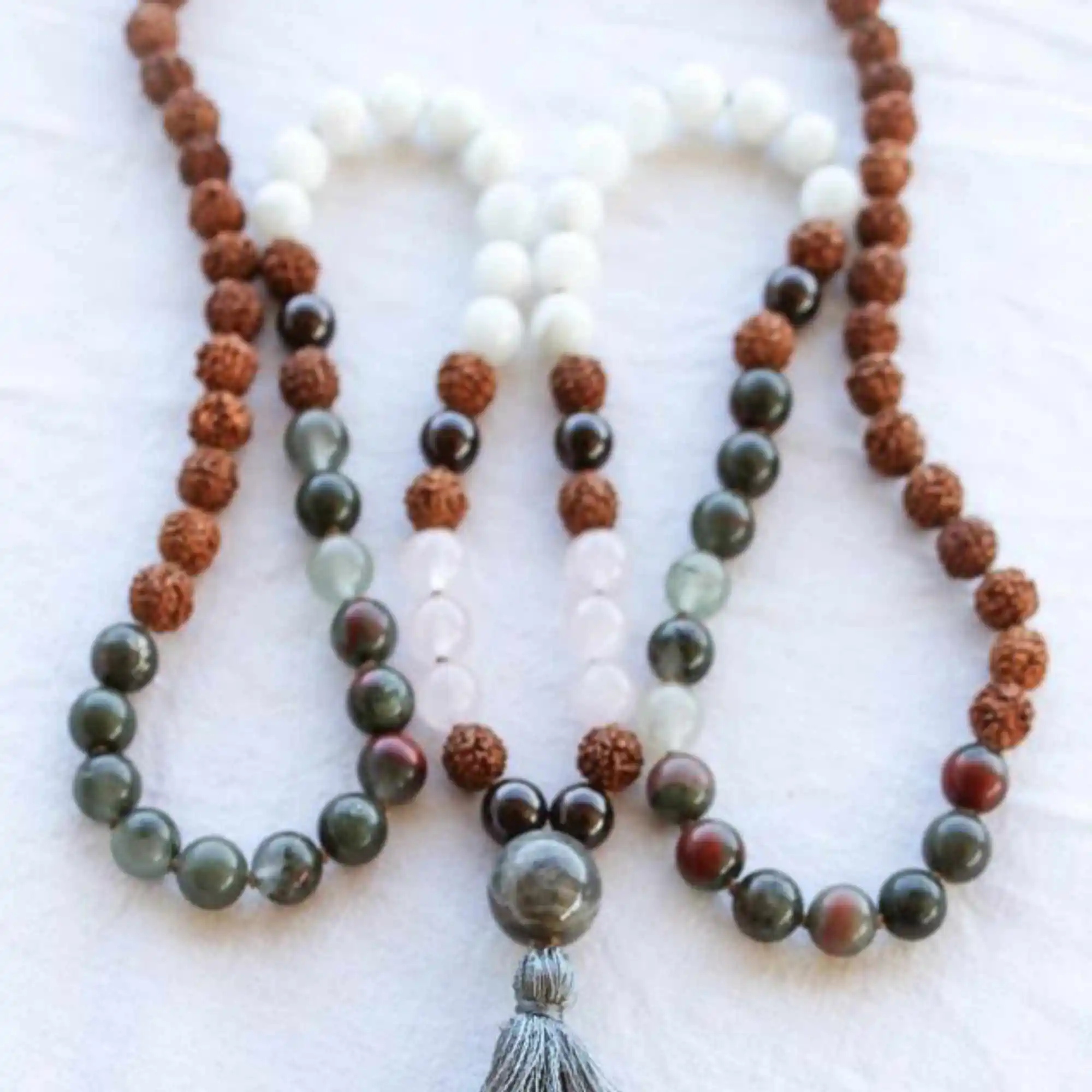

Natural 8mm Rudraksha Bloodstone Rose Quartz Moonstone 108 knot necklace Wrist Souvenir Beaded Diy Calming Wristband Dark Matter