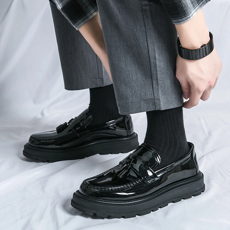 Thick Bottom Men's Business Patent Leather Shoes Slip-on Tassel Student Shoes Office Loafers Black Green Kerae