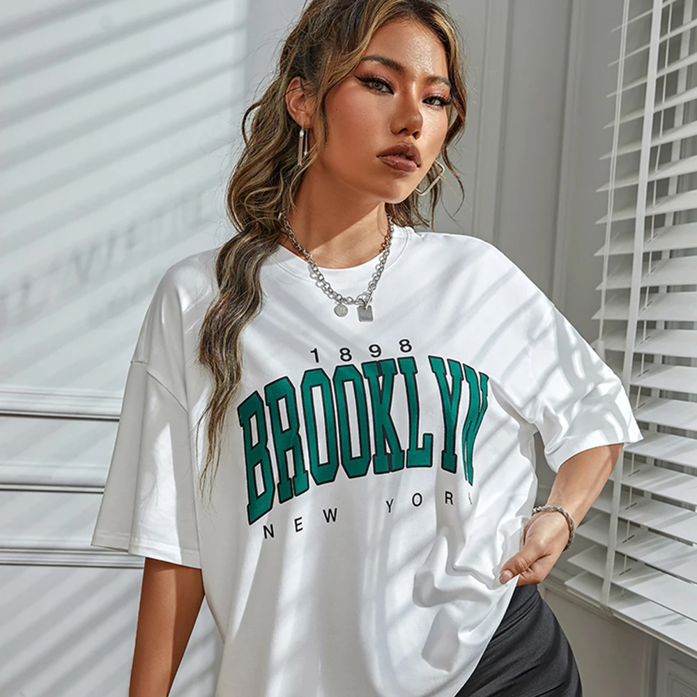 Рисунок 4 - Женская Винтажная Футболка с принтом Brooklyn