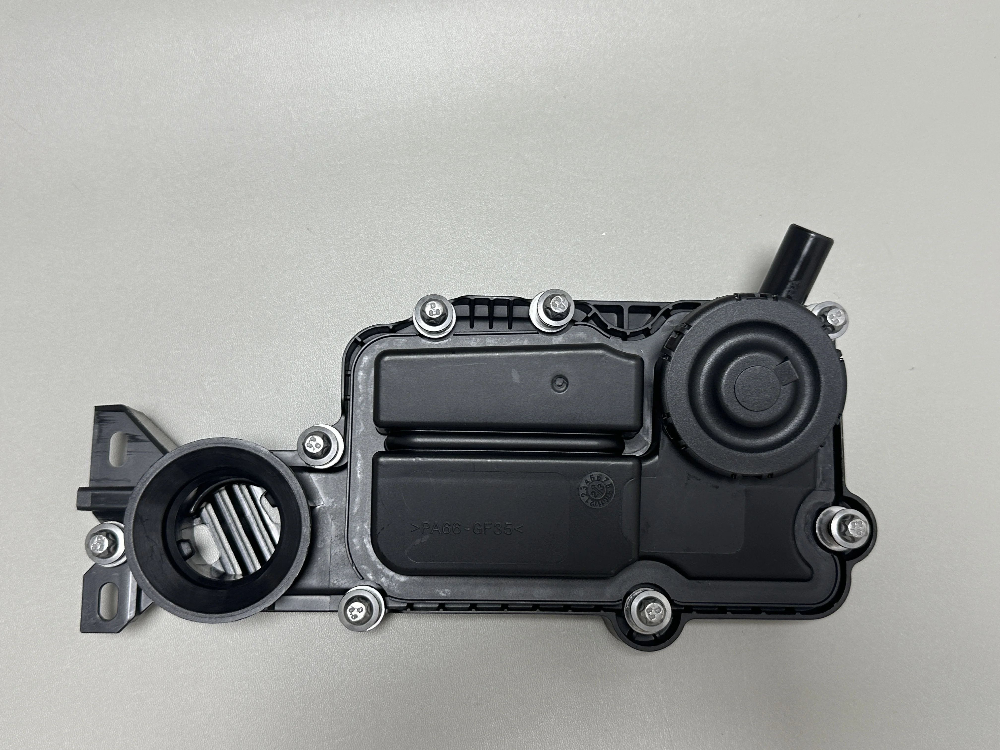 31480754 Exhaust valve Crankcase ventilated oil cover Valve