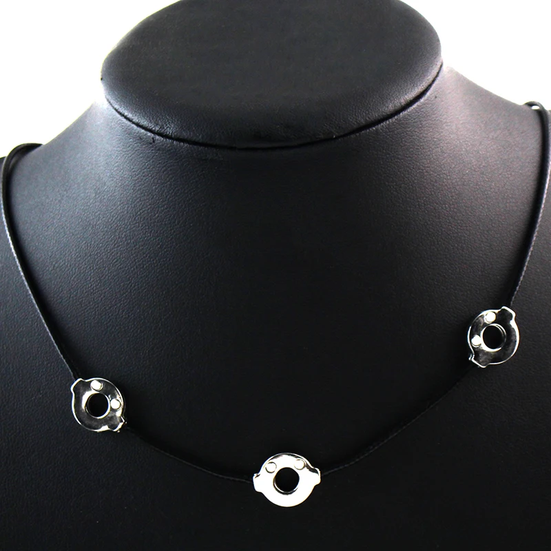 Collar periférico de Anime Naruto, adorno Xiao, organización Itachi Uchiha  Sharingan, colgante de acero de titanio, regalo para estudiantes -  AliExpress