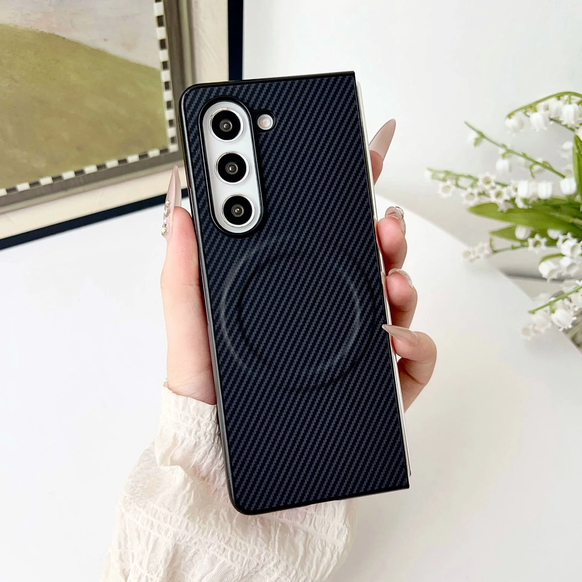 Magnetic Carbon Fiber Anti-Knock Folding Phone Case with MagSafe Charging Compatibility