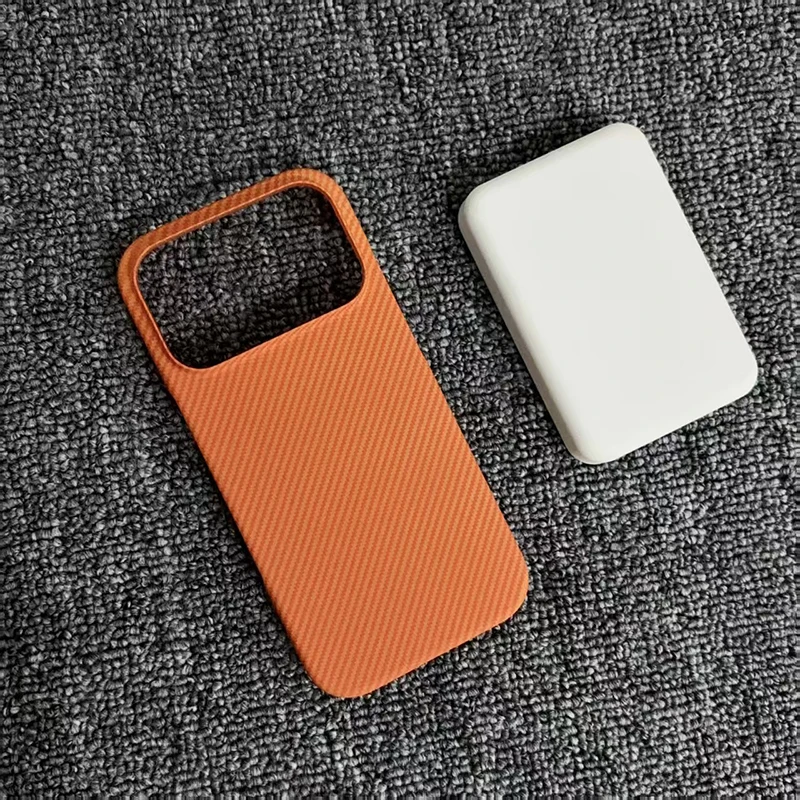 High-Quality Carbon Fiber Texture Magnetic Phone Case with Magsafe Compatibility