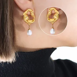 Elegant Vintage Gold - Plated Pearl Pendant Earrings (Gold)