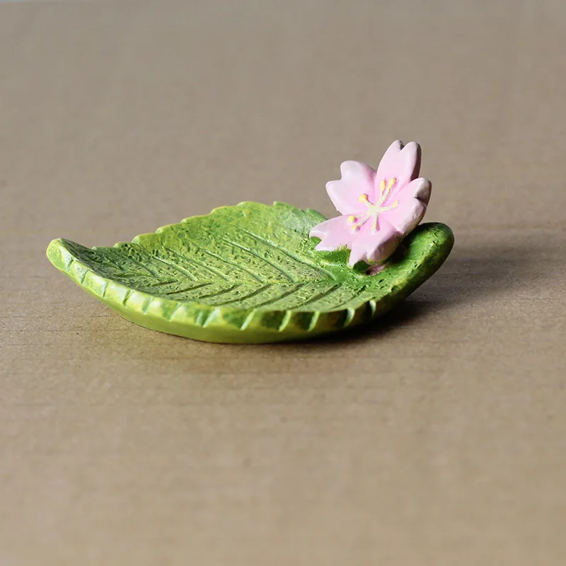 

Dingyun Creative Home New and Unique Cherry Blossom Series Flower and Leaf Resin Craft Decorations, One Piece for Sale