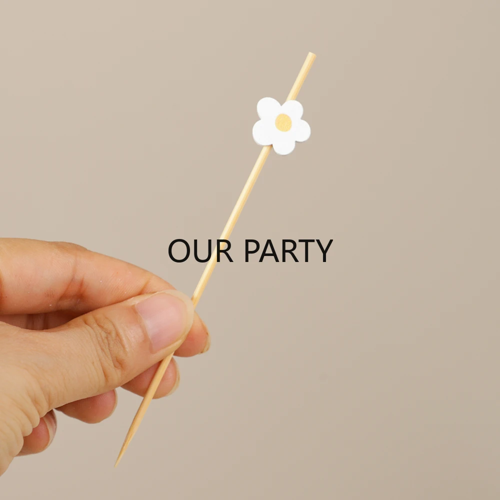 Disposable Food Picks 100Pc Sweet Daisy Flower Disposable Bamboo Food Picks Dessert Fruit Forks for Kids Birthday Wedding Baby Shower Party Decoration