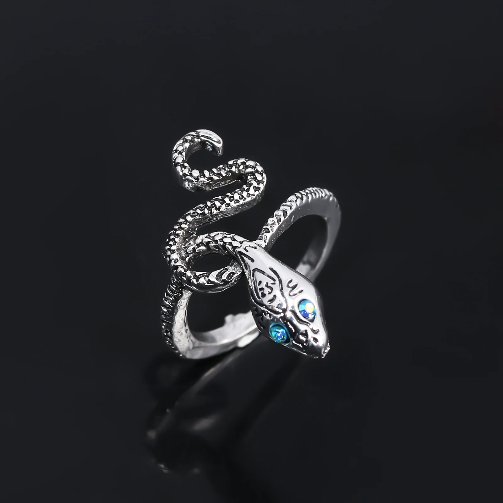 Game Souls Ring Men Women Adjustable Rings Dark Gemstone Rings Chloranthy Badge Metal Ring Fans Cosplay Jewelry Accessories 6