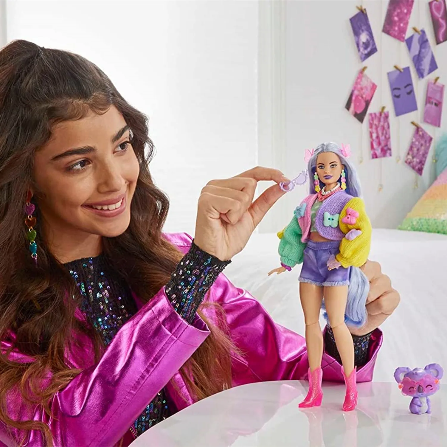 Barbie Boneca feita para se movimentar com 22 articulações flexíveis e rabo  de cavalo longo loiro vestindo roupas atléticas para crianças de 3 a 7 anos  de idade, Multicolorido : : Brinquedos