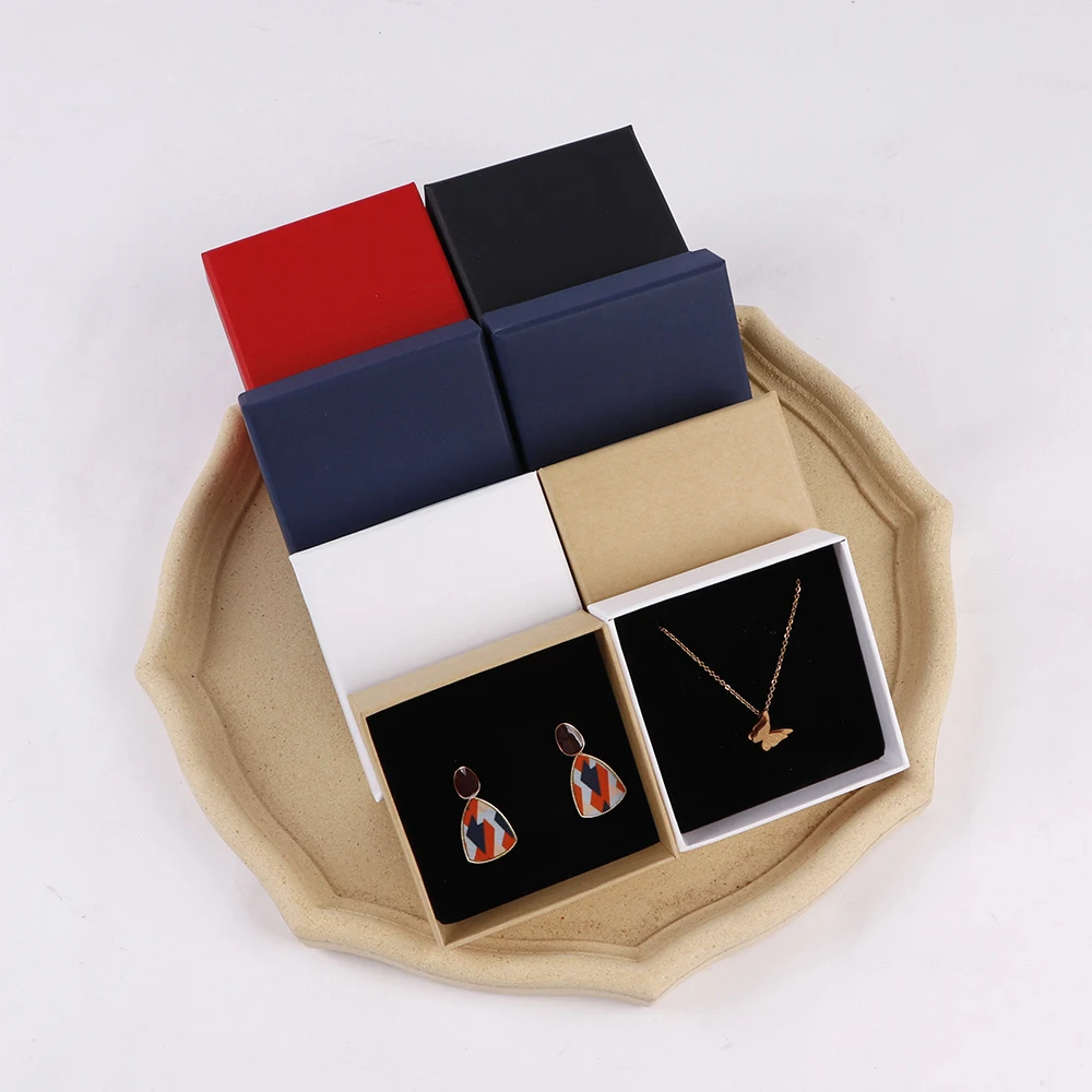 1/5 stücke Halskette Ohrringe Ringe Veranstalter Modeschmuck Verpackung Kraft papier Box mit Schwamm Pad Großhandel Lieferanten
