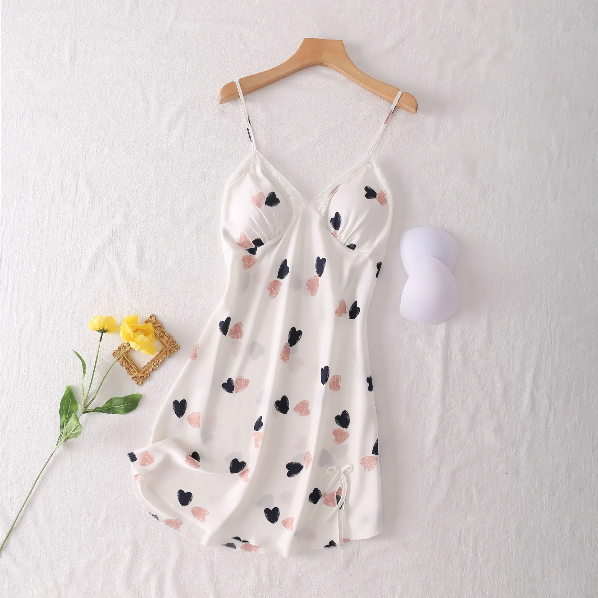 

Sexy Loving Heart Printed Satin Nightgown Women Summer Lace Nightdress Intimate Lingerie Strap Sleepwear Loungewea