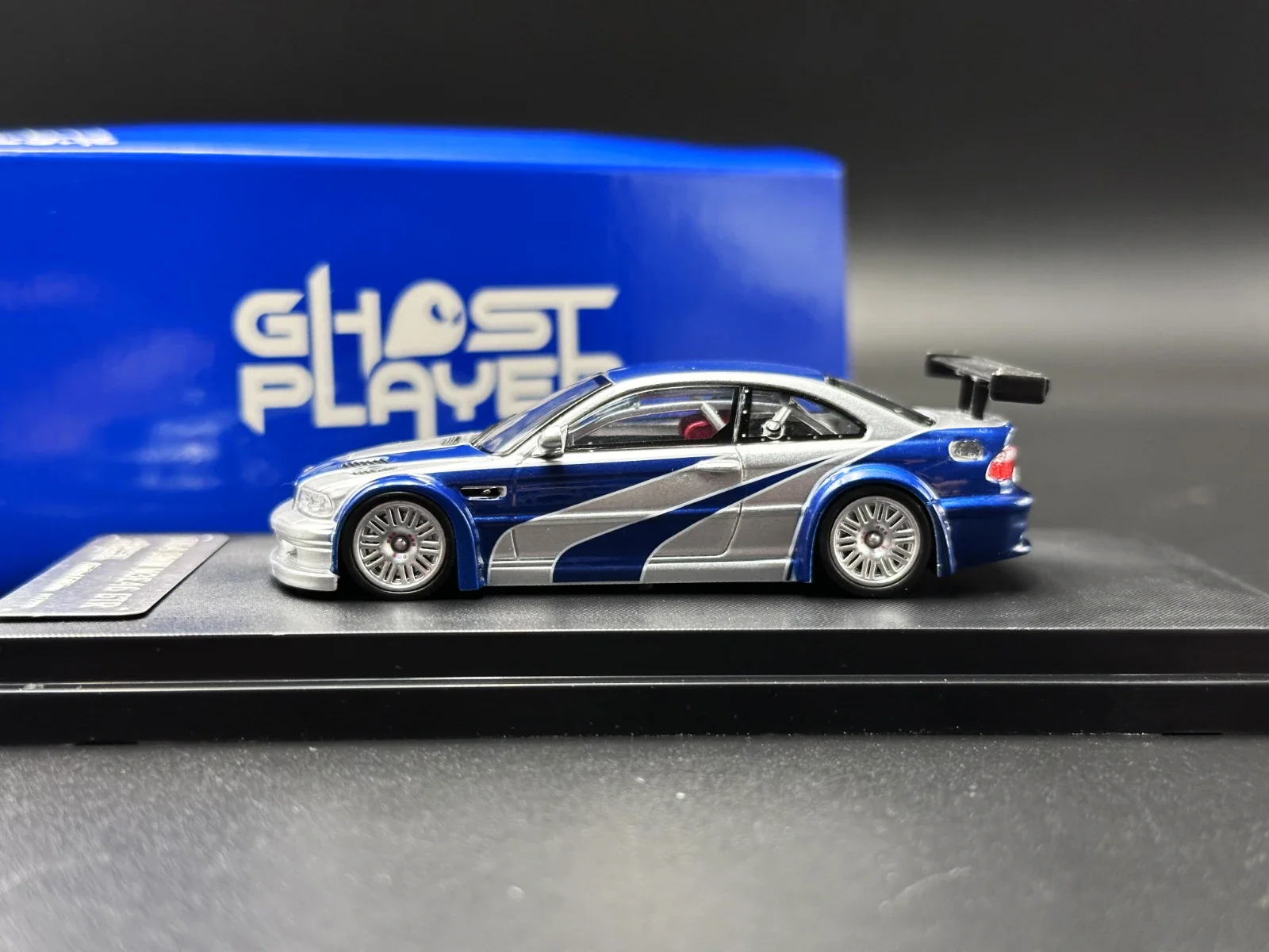 

В наличии GP 1:64 E46 M3 GTR NFS9 модель автомобиля из сплава