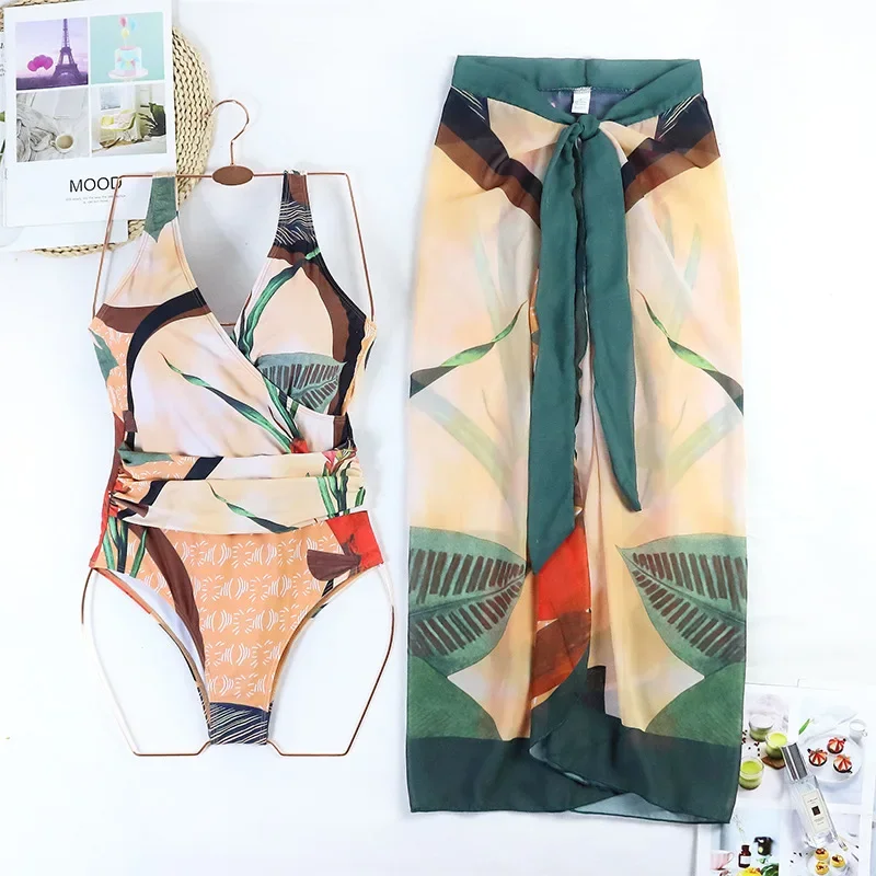 Рисунок 4 - Женский слитный купальник 2024