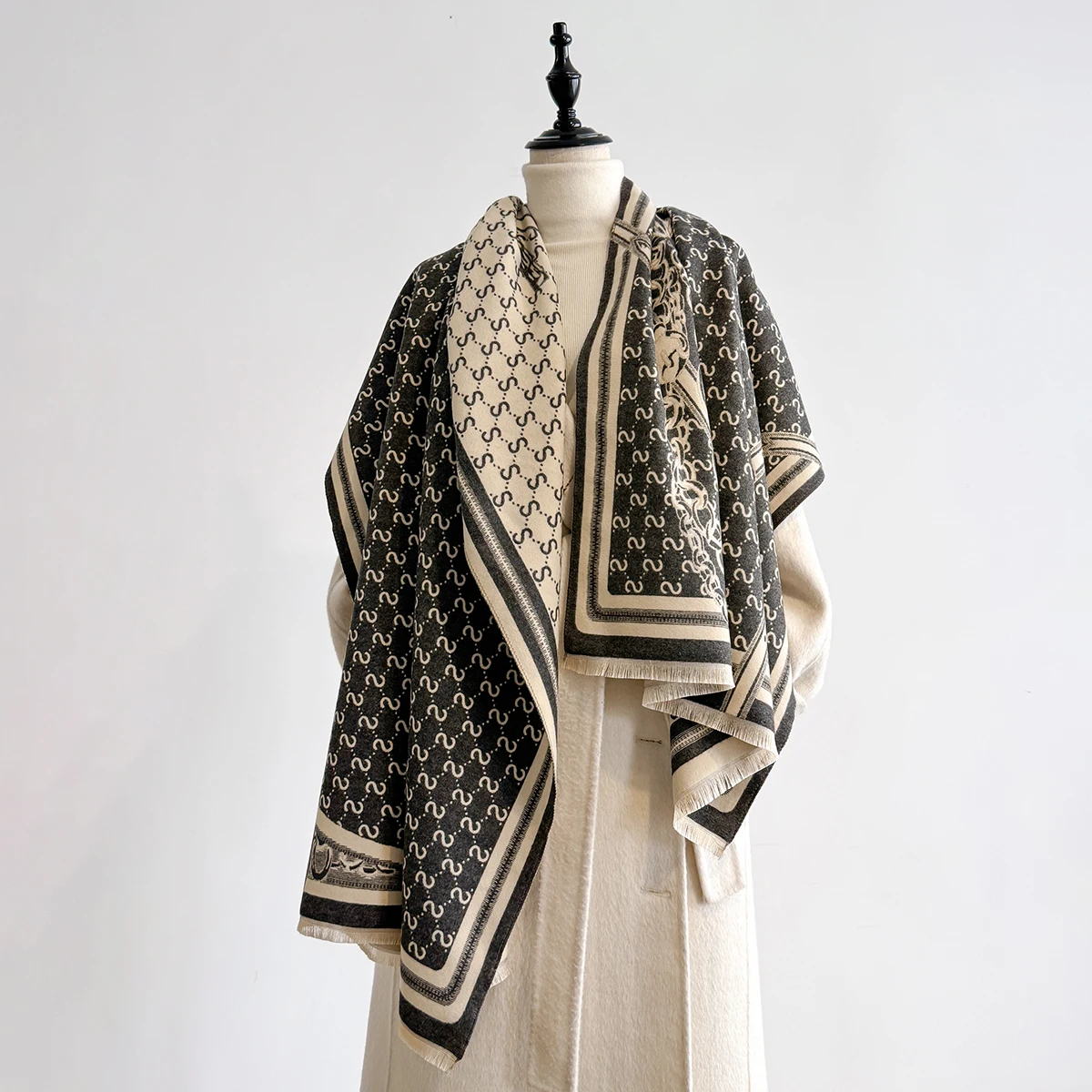 2025 Women's Luxury Brand Cashmere Winter Shawl - Vintage Allover Pattern Printed with Tassels, Pashmina Wrap & Bandana