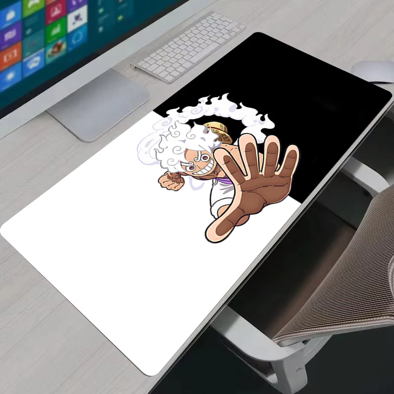 لوحة ماوس كبيرة بتصميم كوميدي لشخصية لوفي، مانعة للانزلاق، إكسسوارات ألعاب، لوحة مكتب مطاطية كبيرة جدًا، لوحة ماوس ولوحة مفاتيح بتصميم أنمي ون بيس.