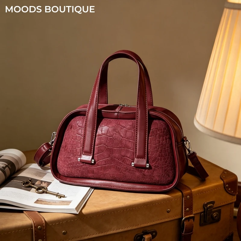 Elegant Cylinder-Shaped Winter Shoulder Bag with Pendant - Luxury Designer Collection