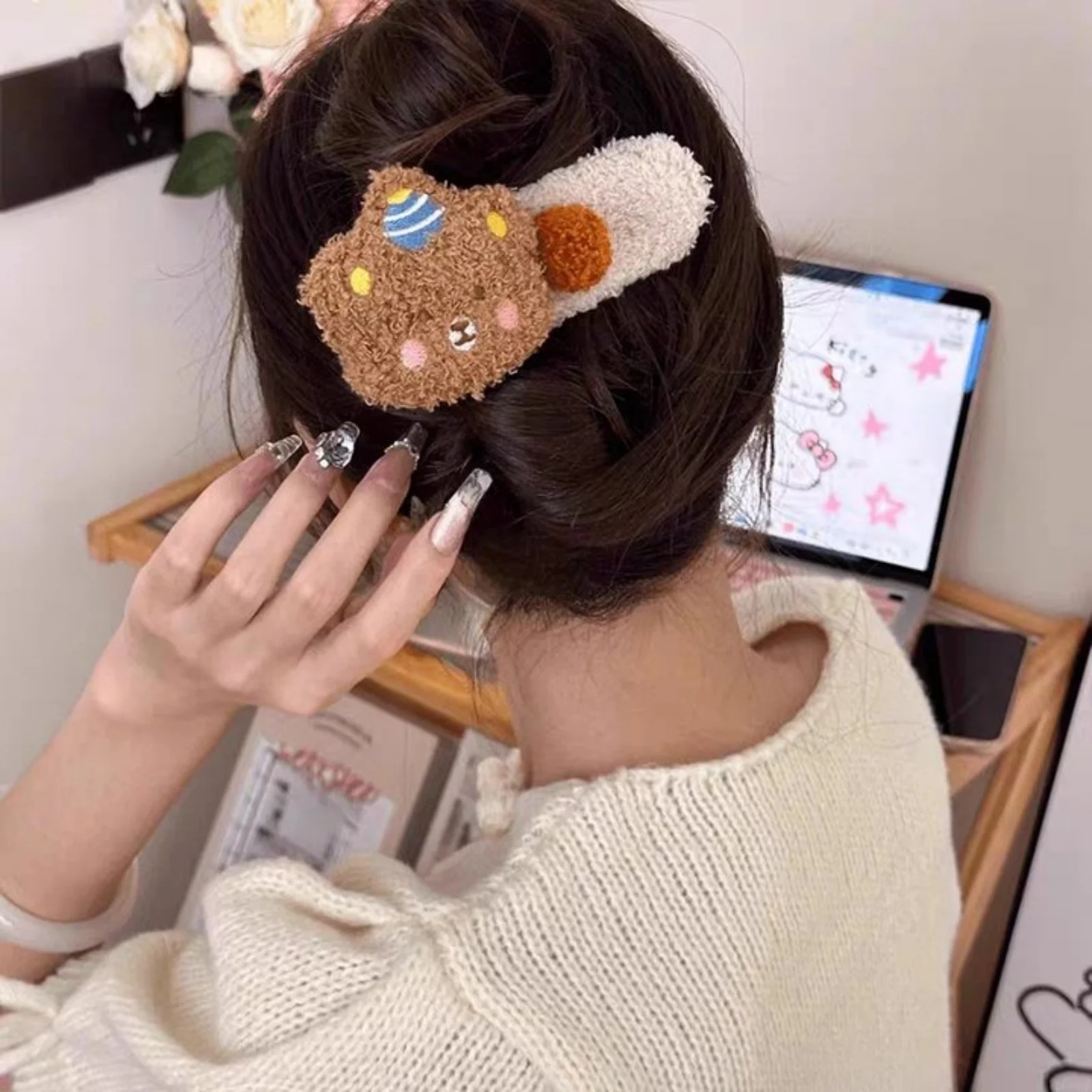 1PC Cute Apple - Shaped Plush Hair Clip, Kawaii Fruit Hair Accessory for Girls, Sweet Hair Decoration