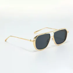 Chic Full Frame Square Sunglasses for Women with Metal Hinges and PC Lenses (Black)