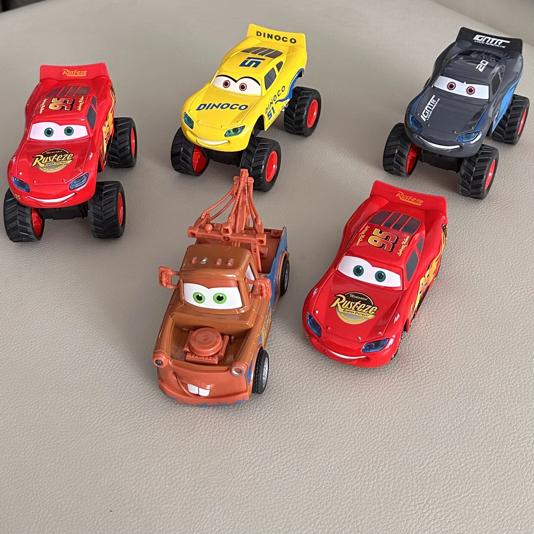 Rayo Mcqueen Juguetes Felices Juguetes Disney Pixar Cars Nuevo