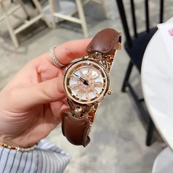 Rotating Romantic Snowflake Transport Star Retro Fashion Light Luxury Versatile Mirror Exquisite Women's temperament Watch Gifts
