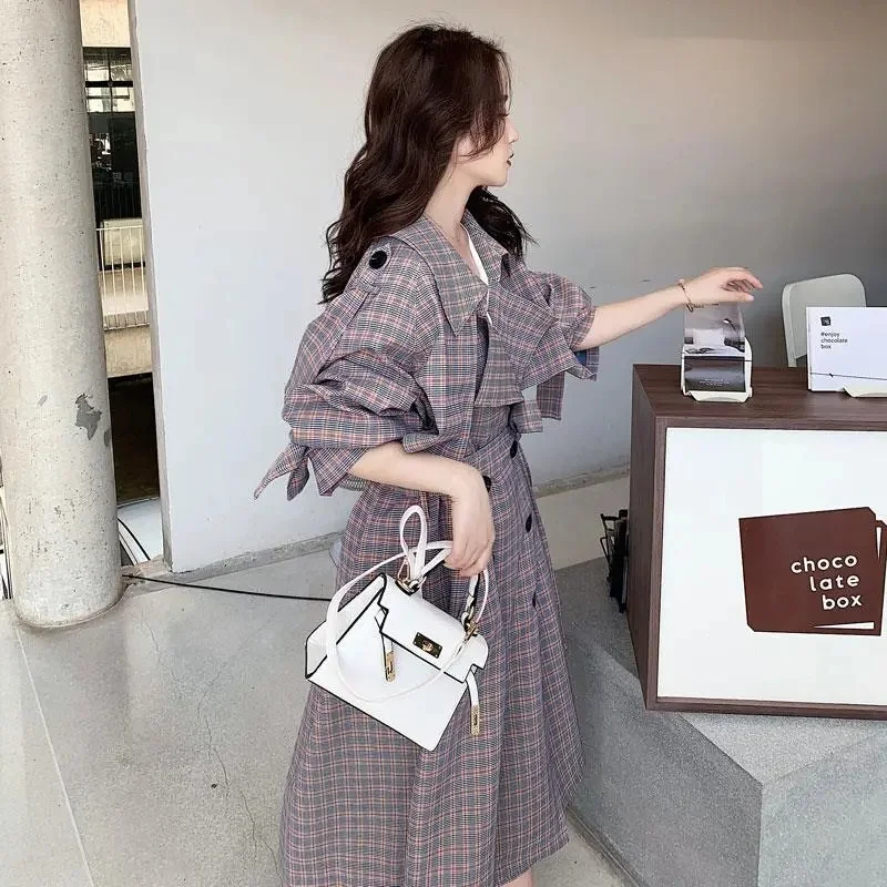 

Checkered Trench Coat For Women Medium Length Small Stature 2021 Spring and Autumn New Loose Fitting Over Knee Coat Popular Coat