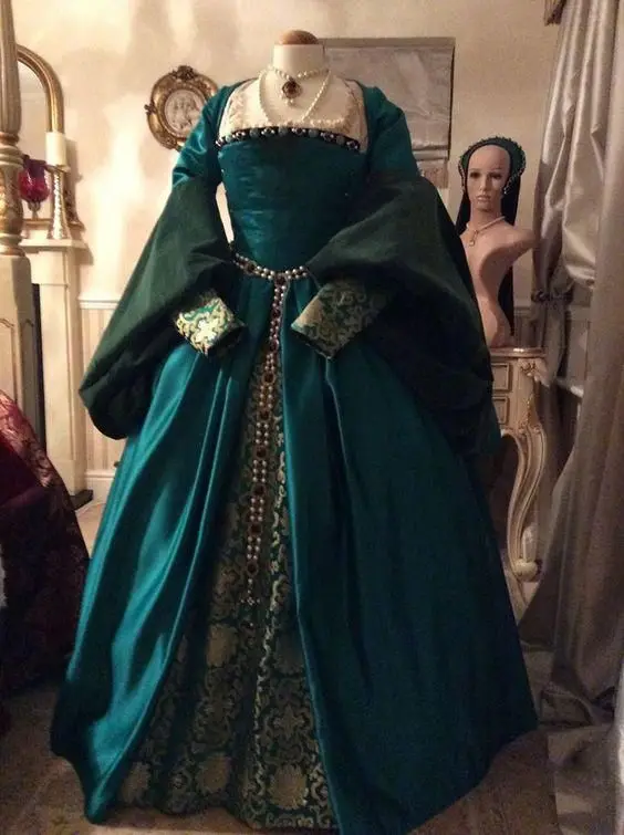 Anne Boleyn costume dress Tudor Queen Elizabeth Anne Boleyn ball gown dresss costume king henry outfit dress