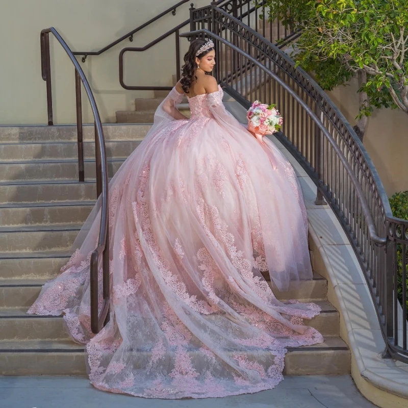 

Pink Princess Ball Gown Quinceanera Dresses 2024 Appliques Lace With Cape Sweetheart Sequined Vestidos De 15 Años