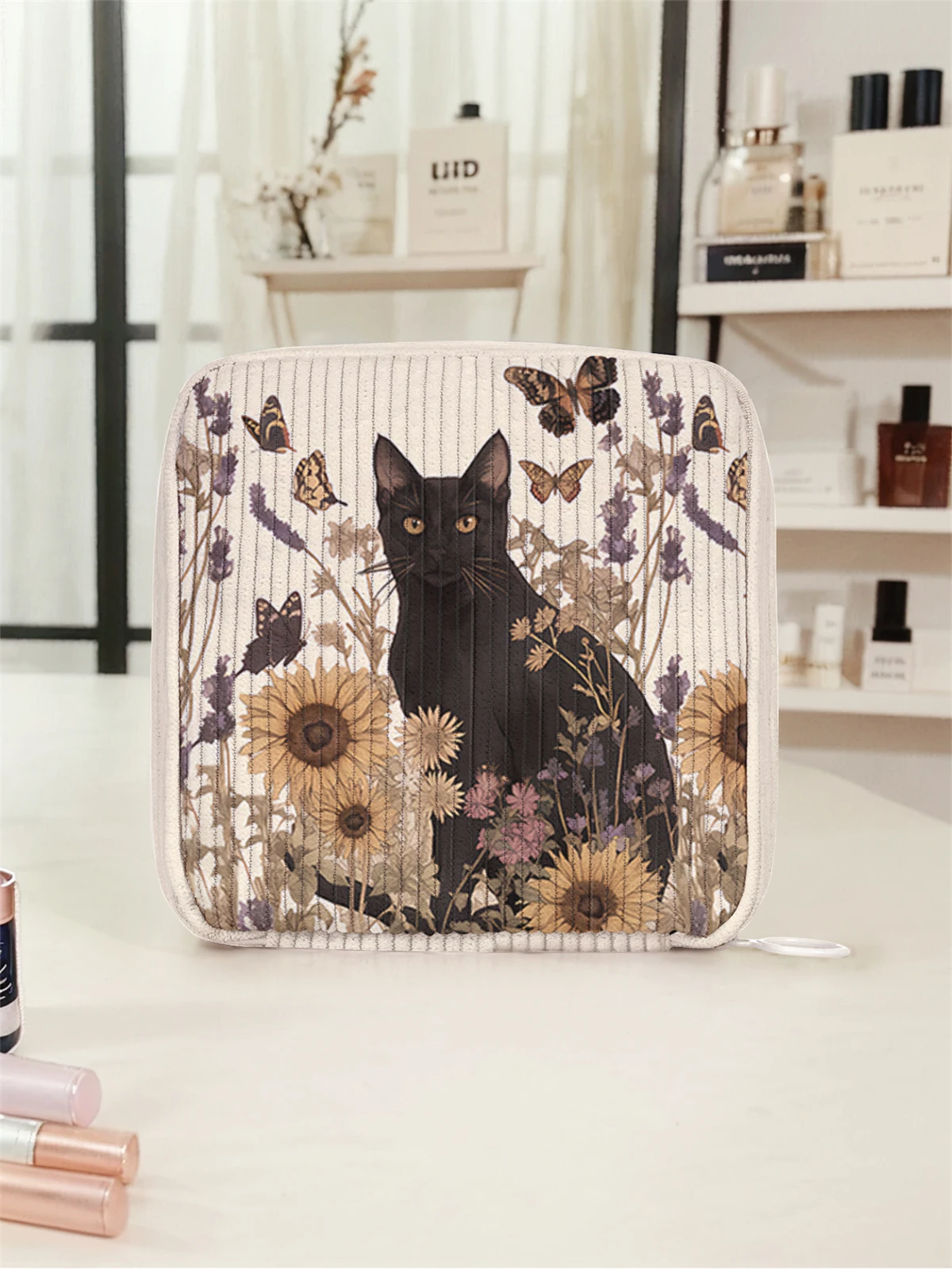 Cartoon cat pattern printed sanitary napkin storage bag, women's lightweight tissue bag, sanitary tissue bag