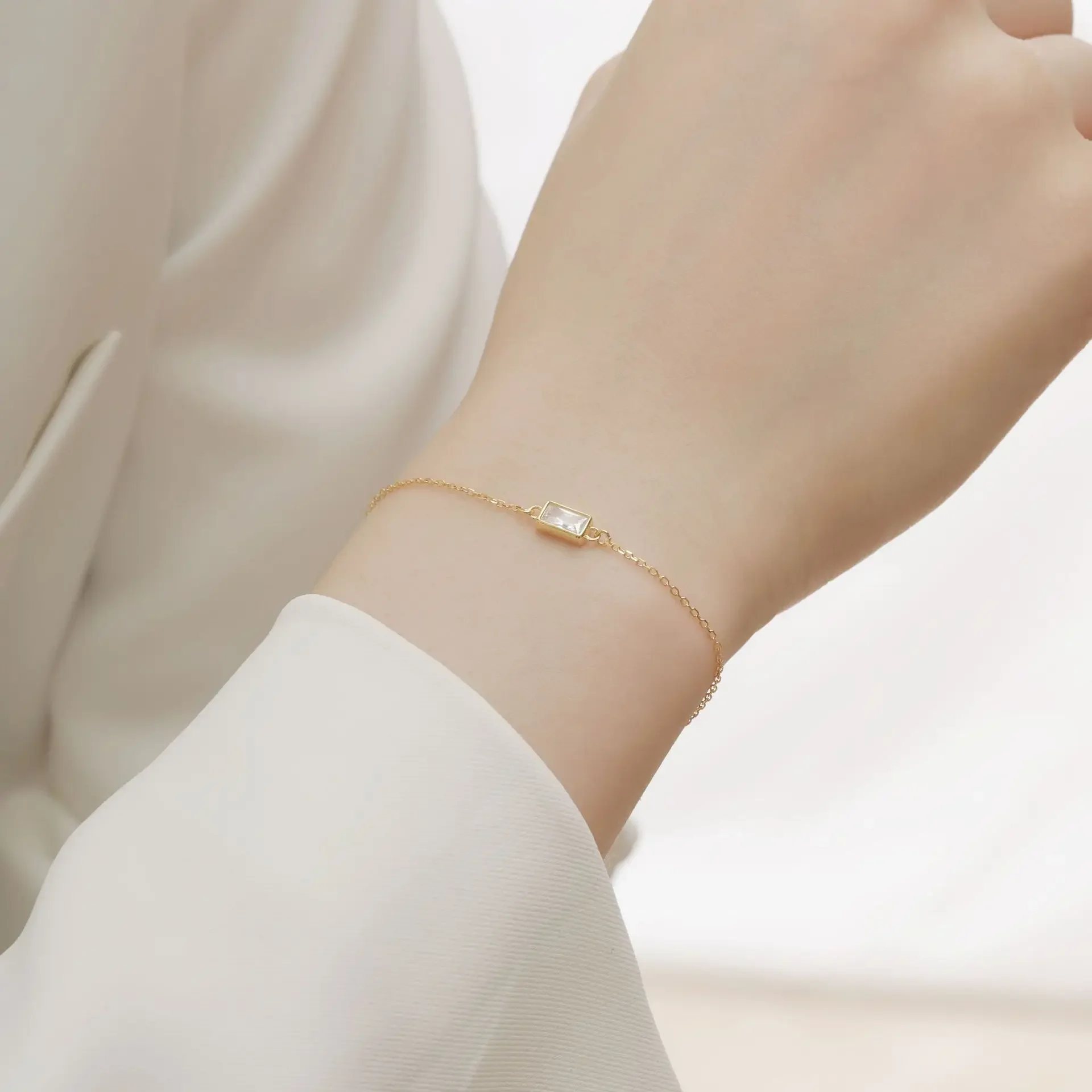 S925 Sterling Silver Micro Zircon Inlaid Girl Bracelet Simple and Fashionable High Grade Handmade Wedding Jewelry Wholesale