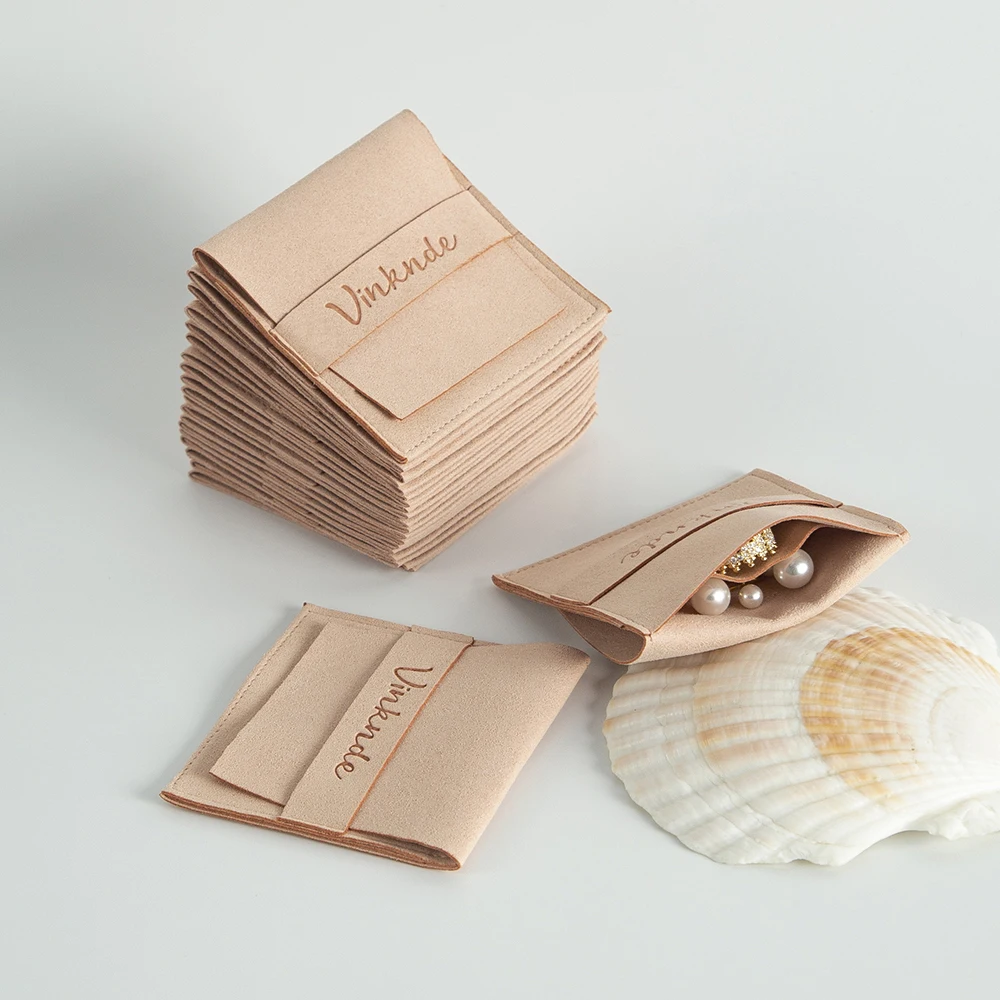 

50 шт. Персонализированная розовая сумка из микрофибры, замшевая застежка, баннер, кольцо, серьги, браслет, подвеска, отдельно защищает