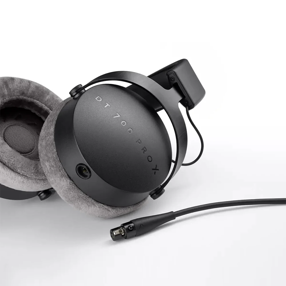 beyerdynamic DT700 PRO X Closed Back HiFi Professional Recording Earphones for Studio Monitoring and Live Performance 2