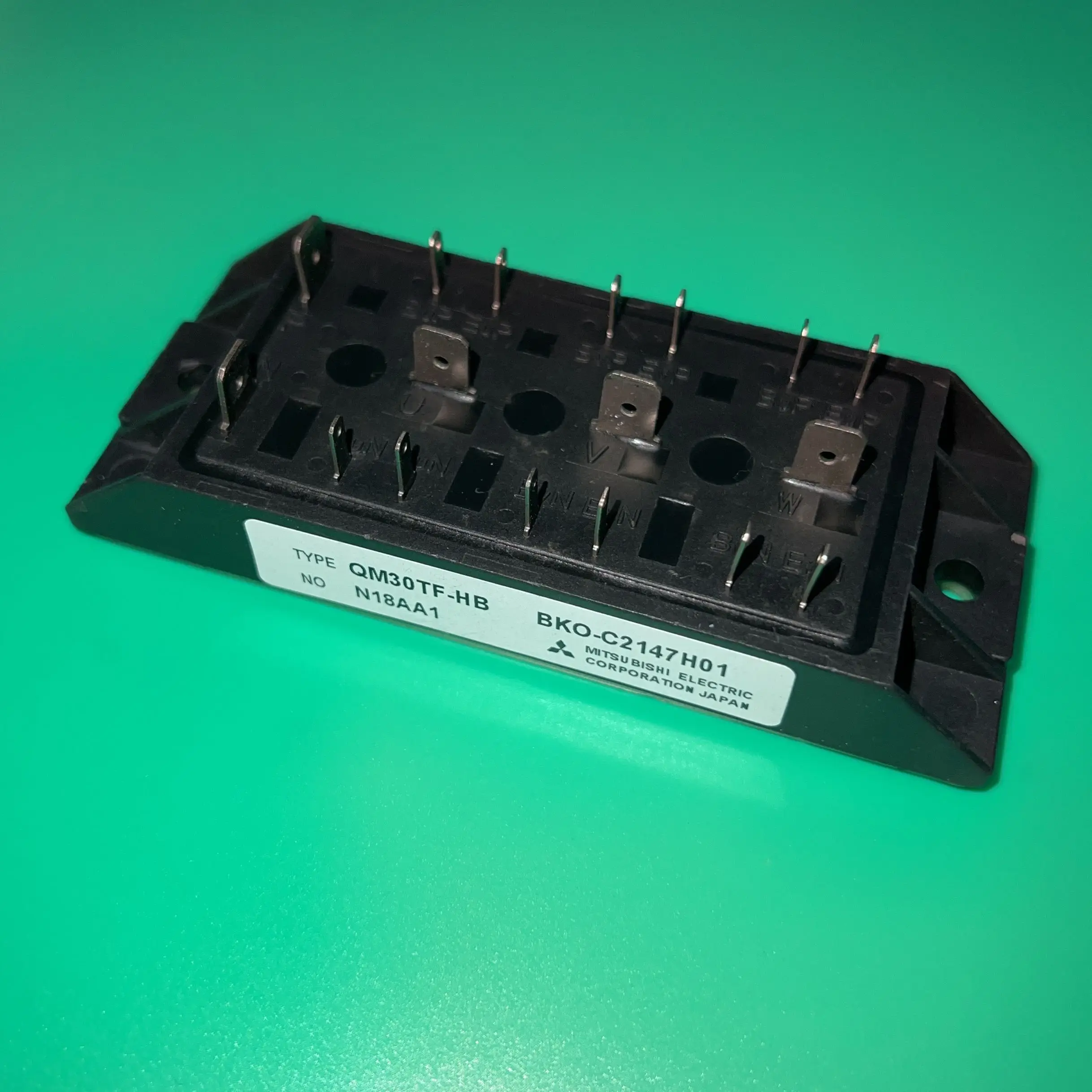 

QM30TF-HB 30A 600V QM30 TF-HB MEDIUM POWER SWITCHING USE INSULATED TYPE MODULE IGBT QM30TFHB QM30T F-HB QM 30TF-HB