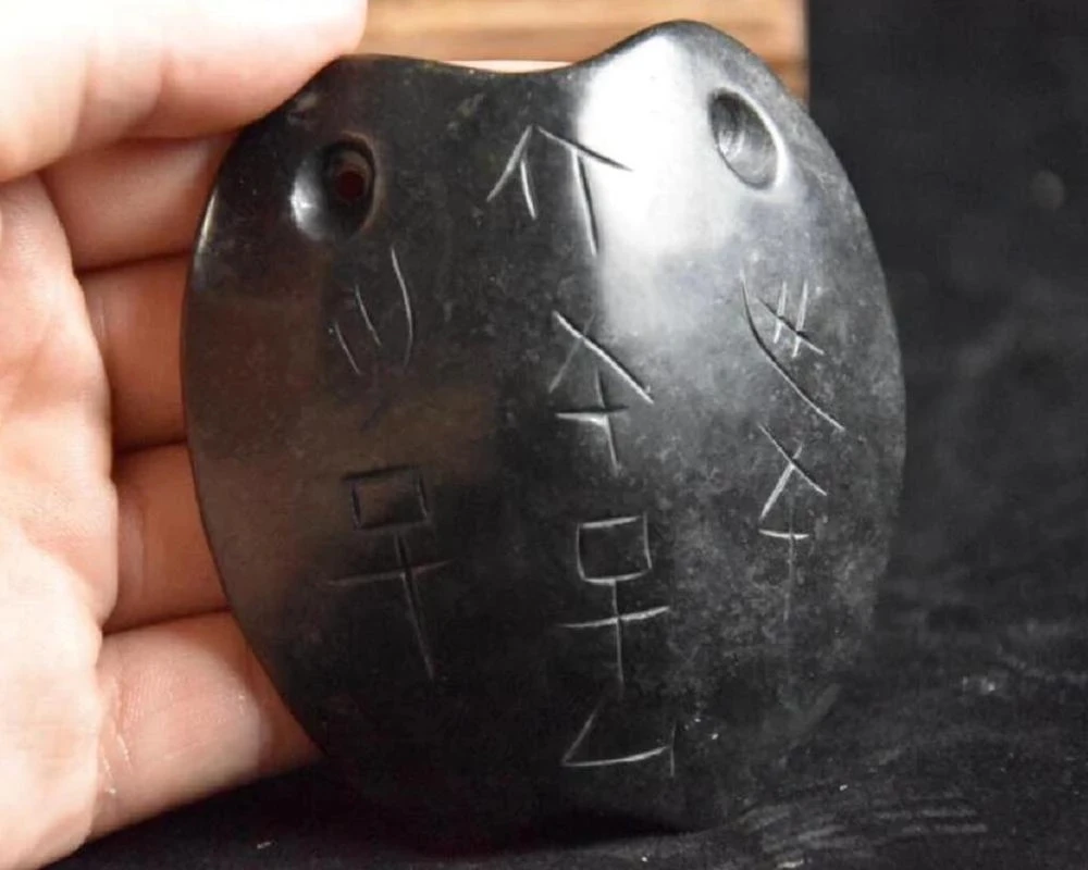 

Хуншанская культура архаизовая черная железная метеоритная скульптура черепаховая статуя