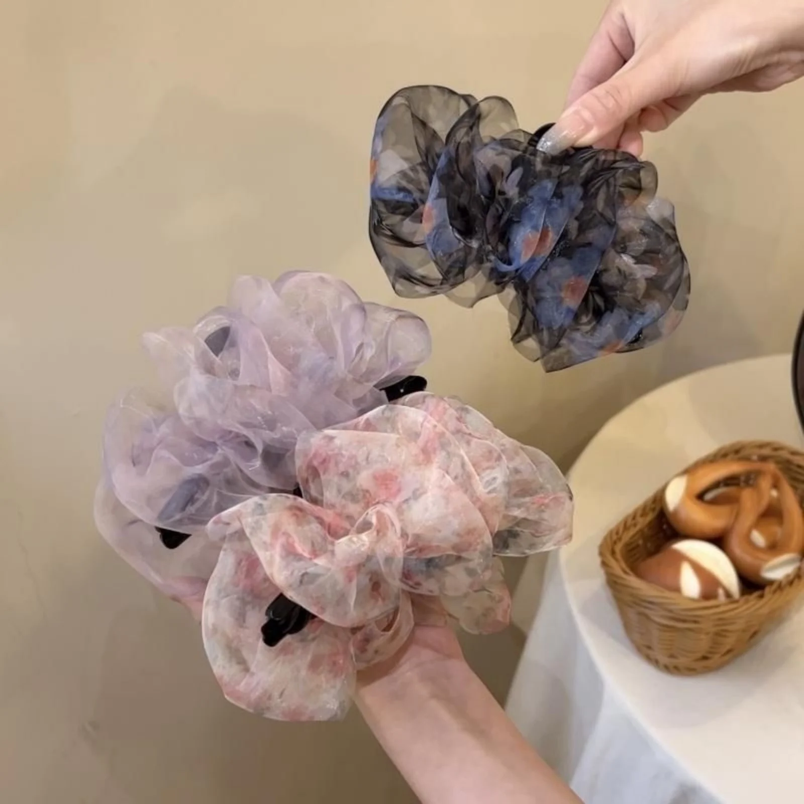 1PC Elegant Organza Hair Claw Clips Set, Chiffon Floral Print Hair Accessories for Women, Stylish Large Hair Clamps for Updos