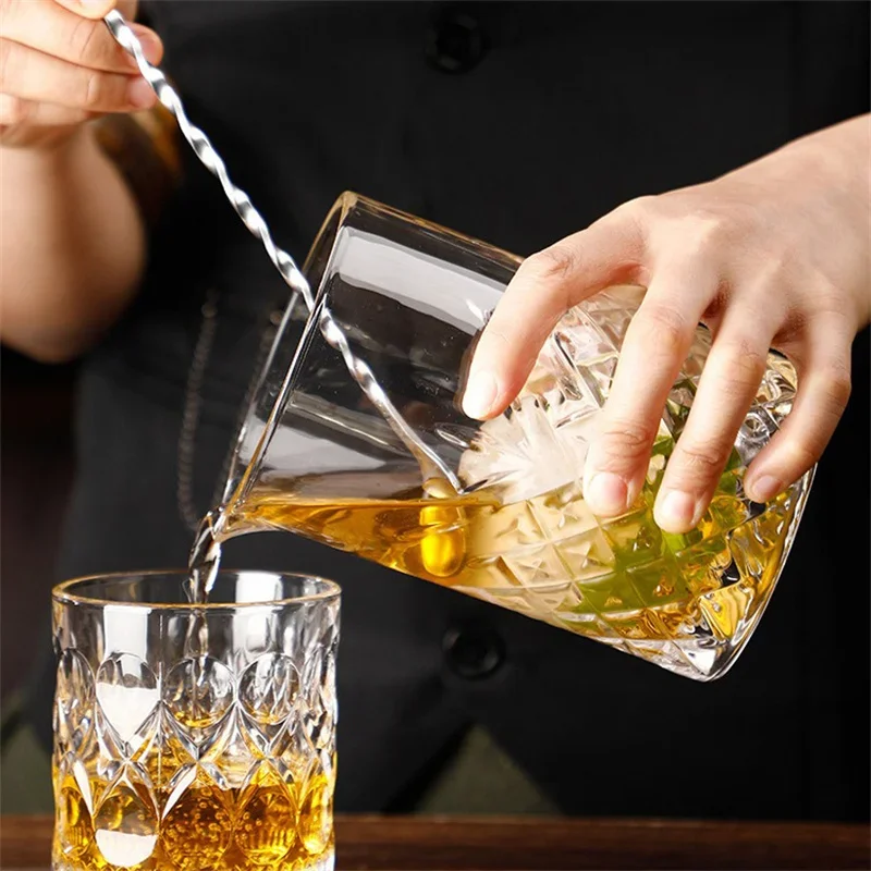 Cocktail stirrers Cocktail Mixing Glass bartender Beaker Cocktail Stirring Glass with Thick Weighted Bottom Professional Bar Beaker Mixing