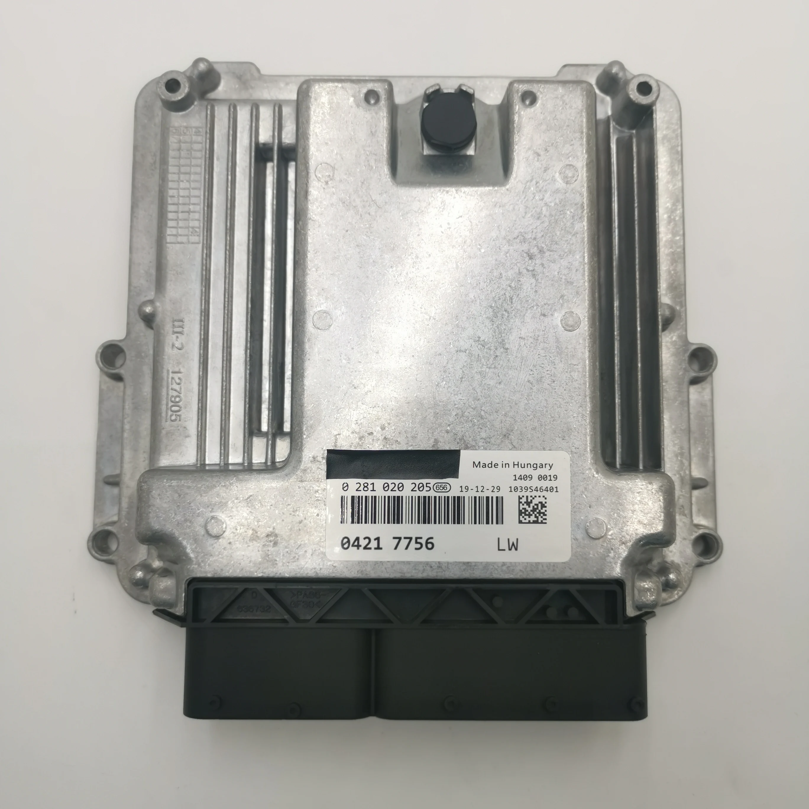 

281 020 205 ECU (Doctor) используется для двигателя Deutz AG, и программа может быть завершена