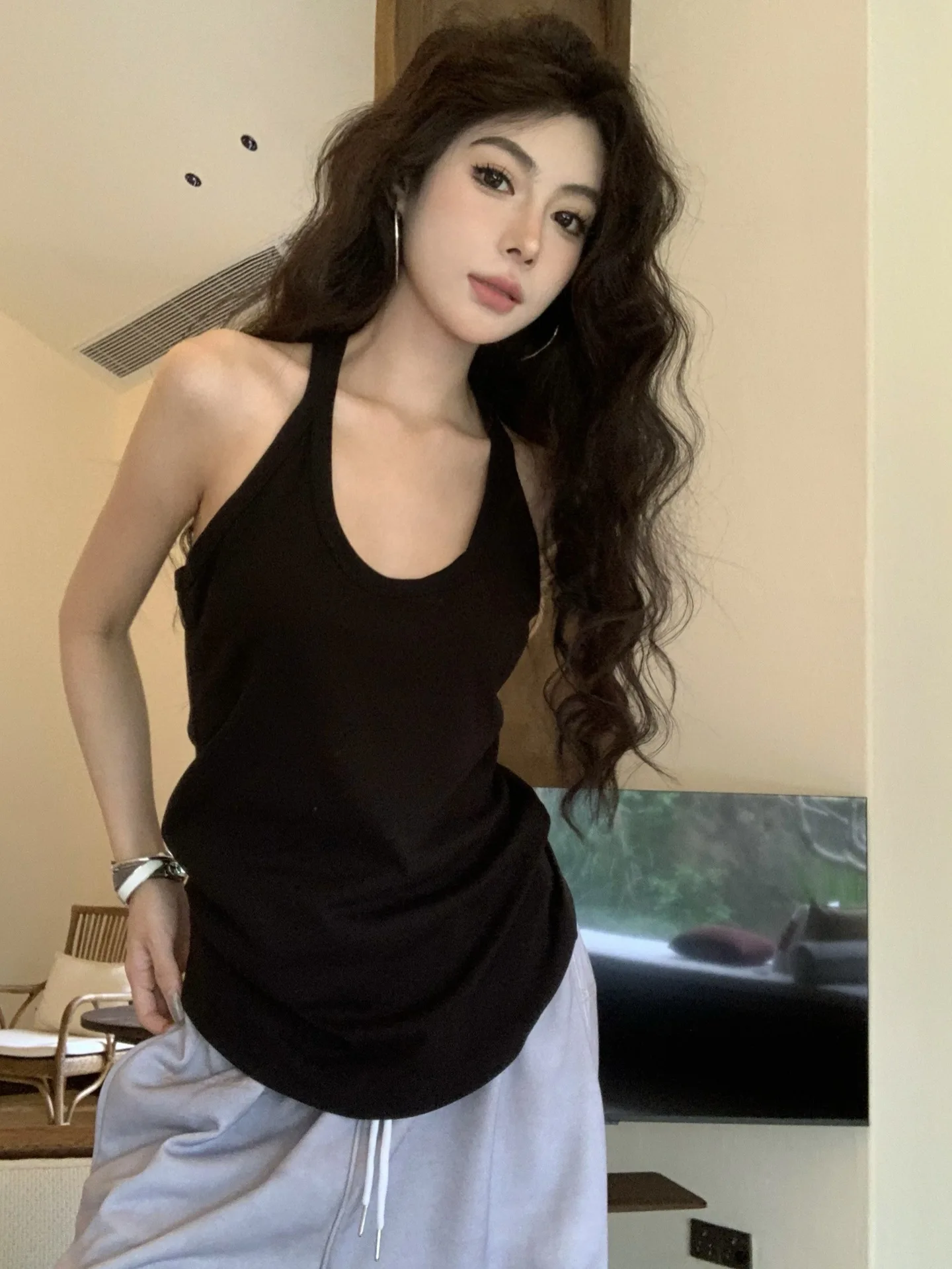 Y2K Sommer Kühlen Backless Tank Top Tiefem U-ausschnitt Sexy Solide Halter Crop Tops Ästhetischen Trendy Neue Dünne dünne Frauen Camis Straße – Detail 5