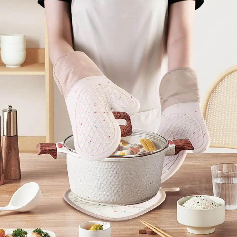 

Extended Silicone and Cotton Insulated Gloves Set, Silicone Hand Clip, Microwave Oven Gloves, Barbecue, Baking, Insulation Oven