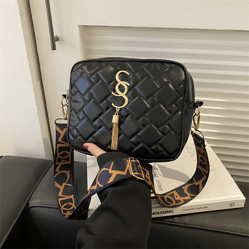 

Ladies Handbag Fashion Versatile Crossbody Bag Small Square Bag 2024 Advanced Sense Shoulder Bags for Women Beach Diagonal Bag
