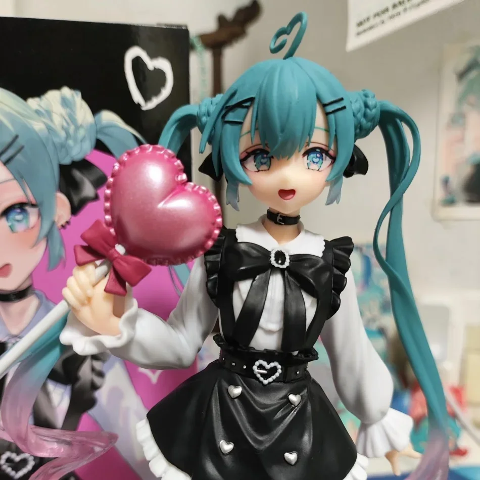 Hatsune Miku Non-Mainstream Fashion Action Figure Collectible Gift