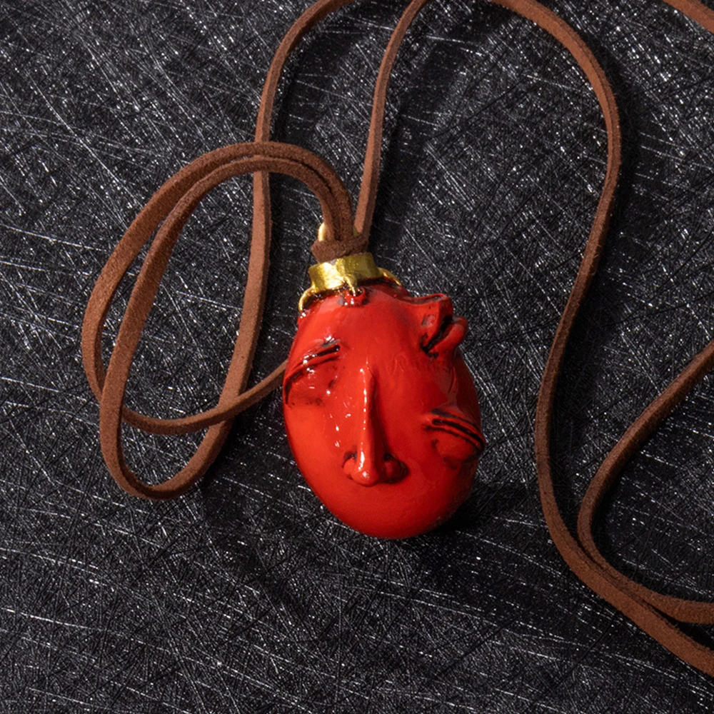 Рисунок 6 - Ожерелье в виде яйца грифффита из аниме Behelit