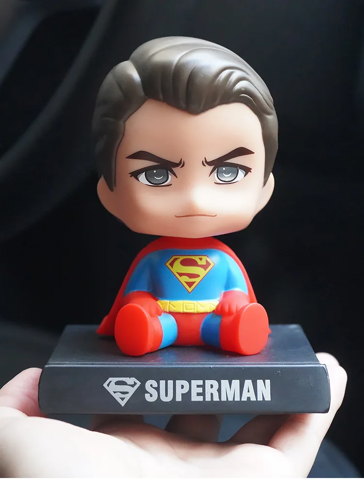 11cm Anime Avengers Batman Auto-Figur mit Wackelkopf, Kawaii Tischdekoration, Bobblehead Kinderspielzeug, Geschenk für Kinder – Detail 12