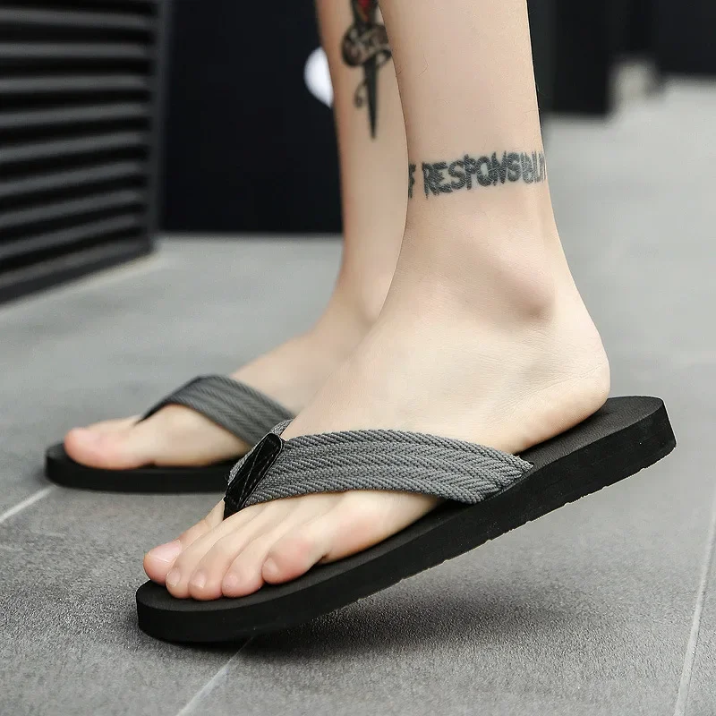 Men Flip-flops Men's Beach Slippers For Droping Shipping Size 40-45