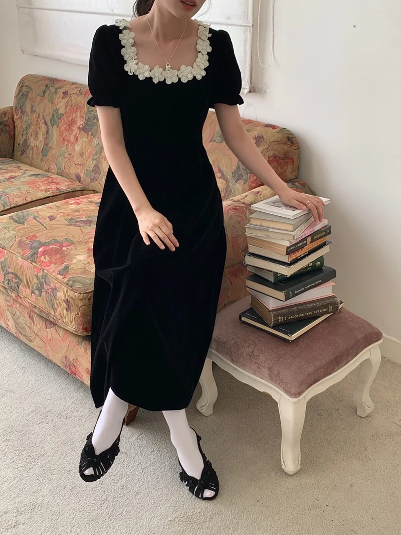 Autumn French Vintage Black Velvet Midi Dresses for Women Puff Sleeves Square Collar A-line Korean Fashion Vestido Mujer New