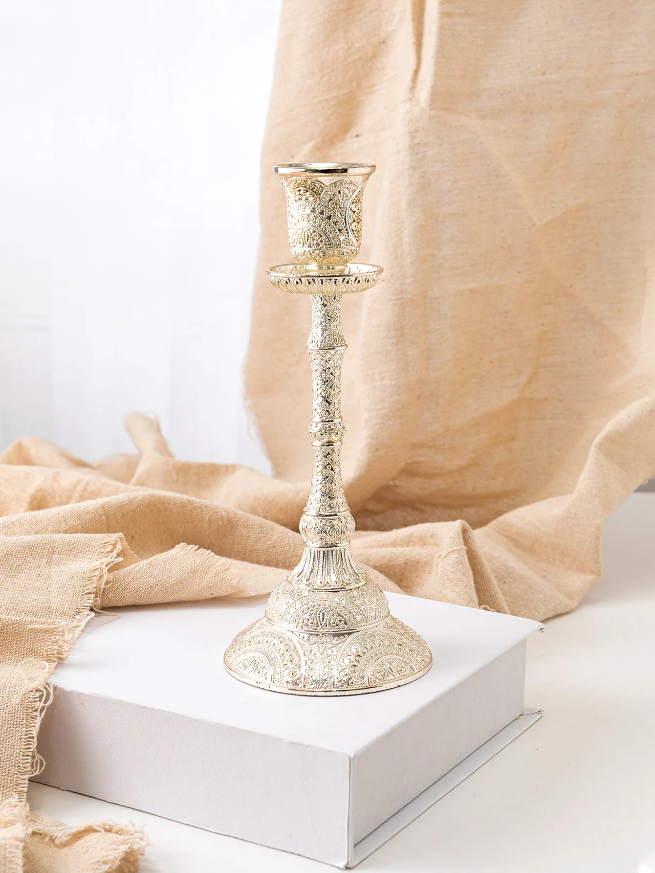 European-style small single-head carved hand-painted high-end decoration wedding candlelight dinner hotel home decoration