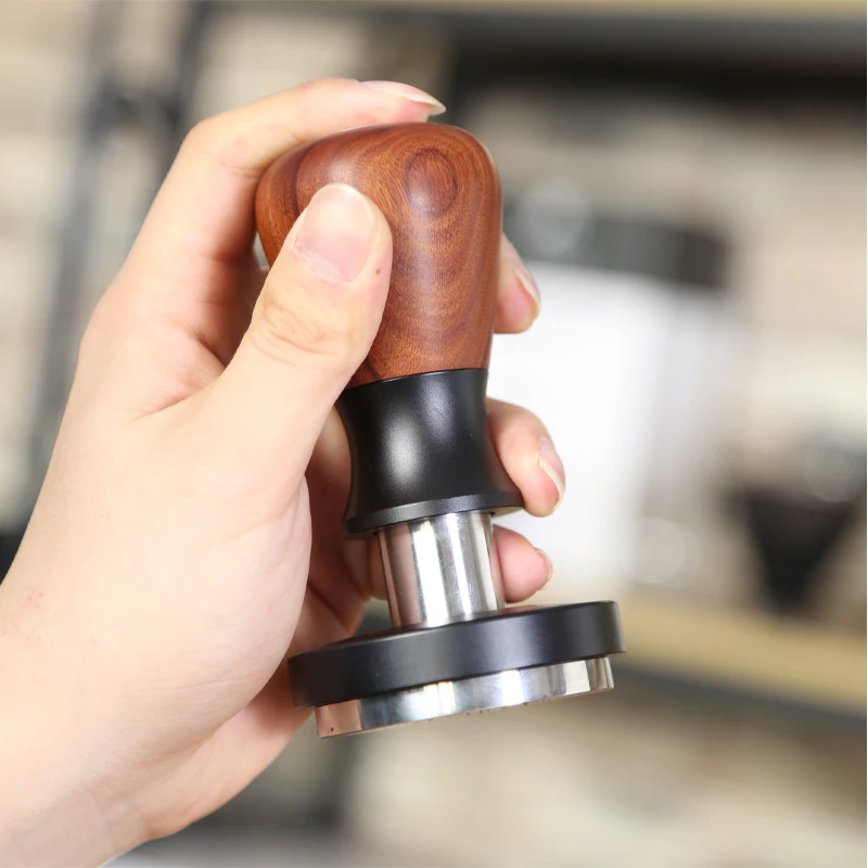 مكبس قهوة احترافي 58 ملم، ستانلس ستيل، مقبض خشب جو...