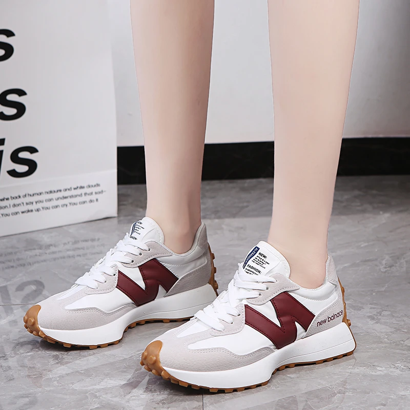 Woman Fashion Breathable Lace Up Sports Shoes for Women Platform Walking Designer Shoes Women's Causal Sneakers New Autumn Shoes
