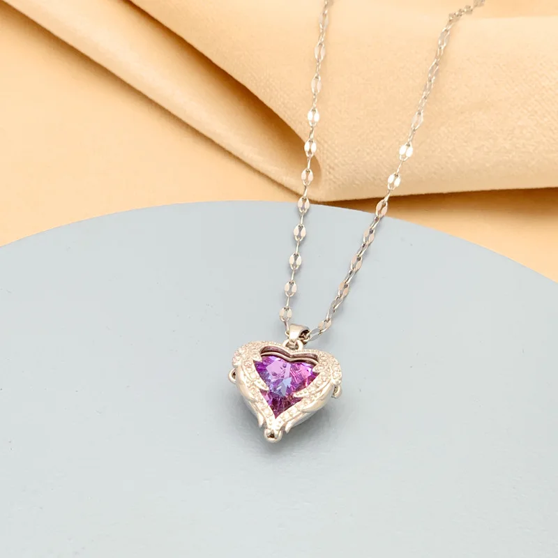 

2023 Colorful Ocean Heart Pendant Titanium Steel Necklace Women's Korean Edition Light Luxury Girlfriend Collar Chain Jewelry